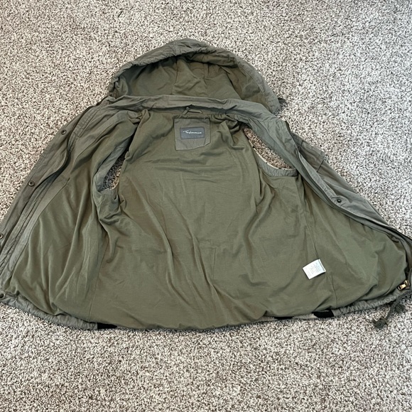 Fashionomics Olive Green Mockneck Utility Vest with Lining and Removable Hood - Picture 10 of 14